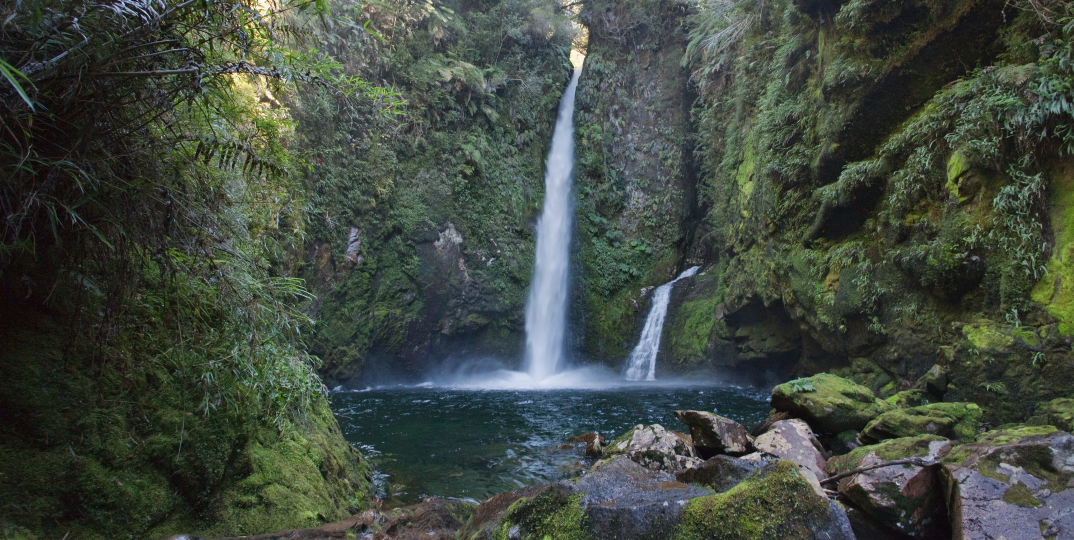 Waterfalls_in_Pumalin_Park 1